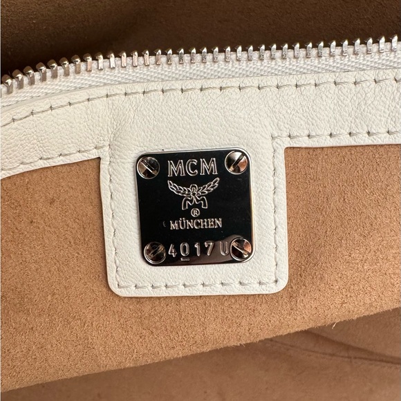 MCM X-large MÜNCHEN TOTE in White - Picture 9 of 9